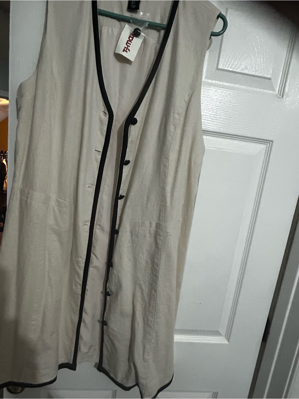 Rachel Zoe Cream Sleeveless Tunic with Black Trim